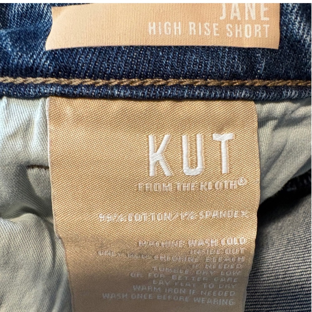 Kut from the Kloth Jane High Rise Denim Shorts Medium Wash Raw Hem Size 2 - Picture 4 of 4